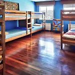 Meiga Backpackers אכסניה