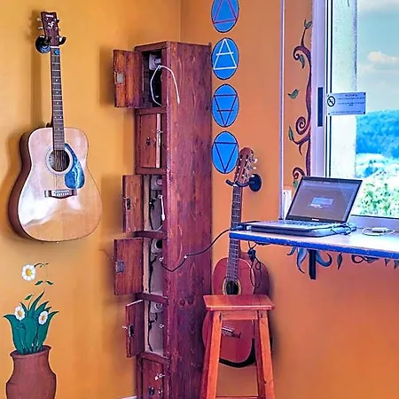 Meiga Backpackers Auberge de jeunesse *